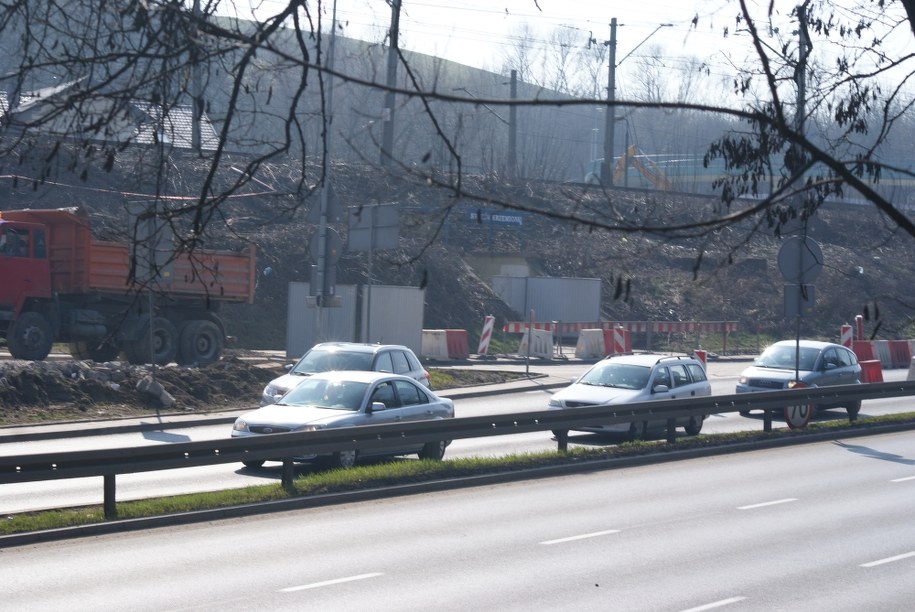 Prace w rejonie skrzyżowania Wielickiej i Powstańców Śląskich w Krakowie /Jacek Skóra /RMF FM