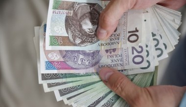 Pracowałeś 20 lat? Wypłacą ci 345 zł więcej na miesiąc