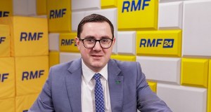 "Pracowaliśmy nad tym zanim Czarnek został kandydatem na zderzaka". Motyka o ew. obniżce cen paliw