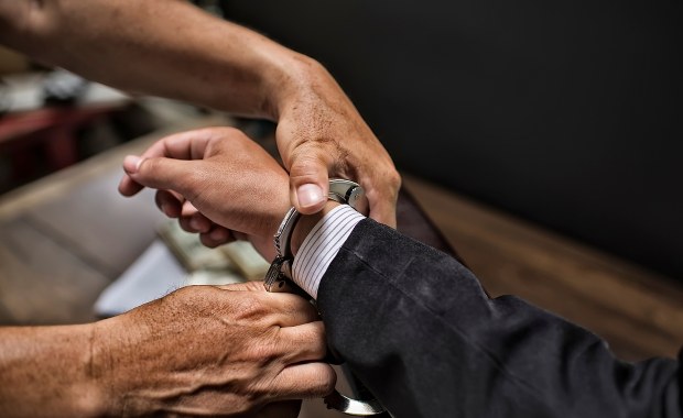 Pracownicy banku w Grębowie mieli okraść klientów na 25 mln złotych 