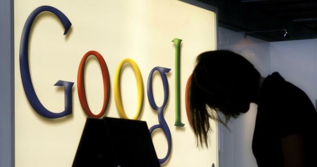 Pracownicy Google nie mogą skarżyć się na wolne działanie internetu /AFP