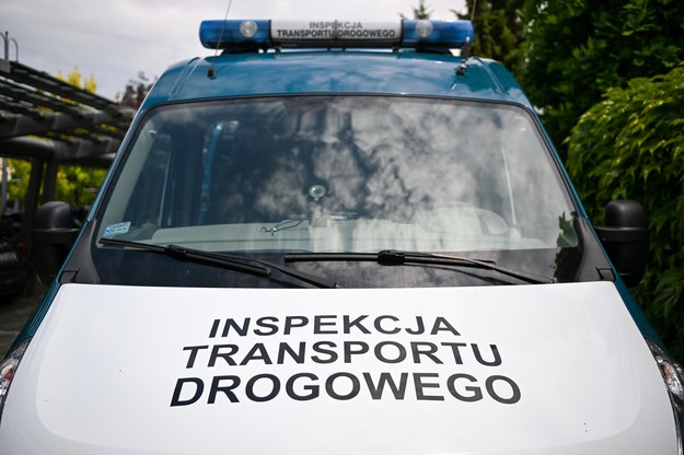 Pracownicy Inspekcji Transportu Drogowego w całej Polsce planują wejść w spór zbiorowy ze swoim pracodawcą /Darek Delmanowicz /PAP
