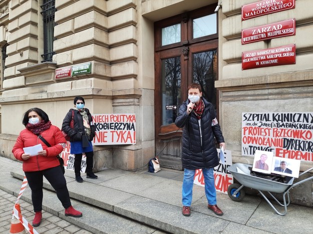 Pracownicy już wcześniej grozili protestami w obronie dyrektora lecznicy /Marek Wiosło /RMF FM