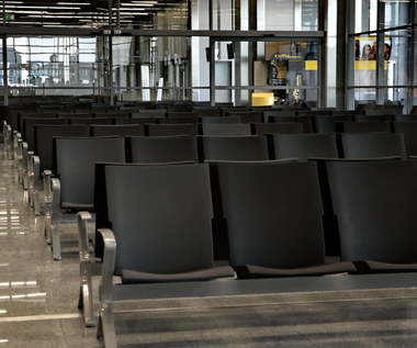 Pracownicy lotniska w Radomiu boją się utraty pracy. "Wiele osób nie będzie potrzebnych"