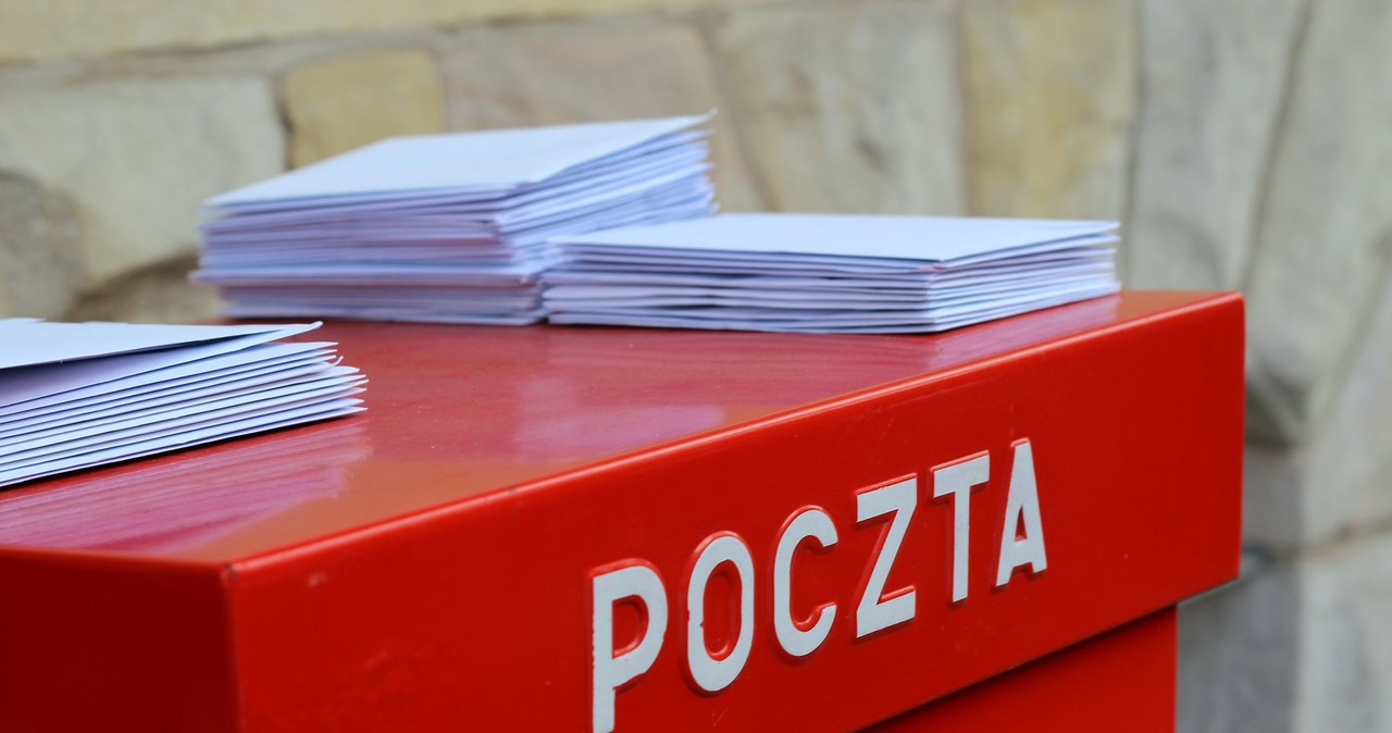 Pracownicy Poczty Polskiej dostaną przed świętami dodatkowe 500 zł brutto. Zdj. ilustracyjne /123RF/PICSEL
