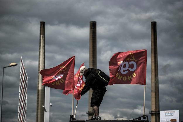Pracownicy rafineri we Francji strajkują /AFP