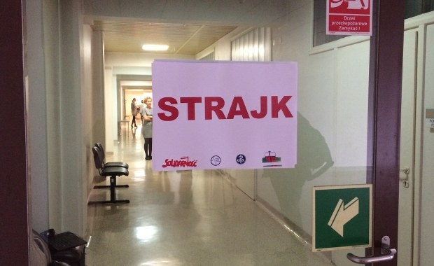 Pracownicy szpitala w Rybniku strajkują. Domagają się podwyżek