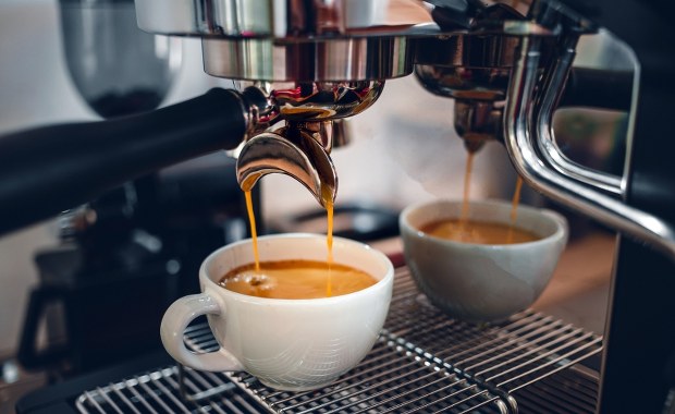 Pracownicy urzędu zbyt długo pili kawę. Burmistrz zabrał automaty