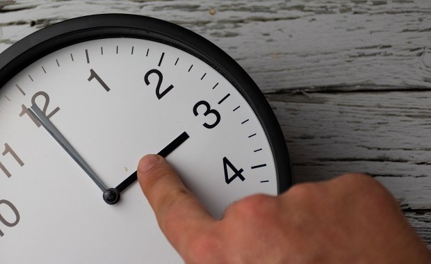 Pracujesz w nocy z 25 na 26 października? Dostaniesz więcej pieniędzy