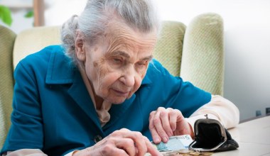 Pracujesz za najniższą krajową? Takiej emerytury możesz się spodziewać 