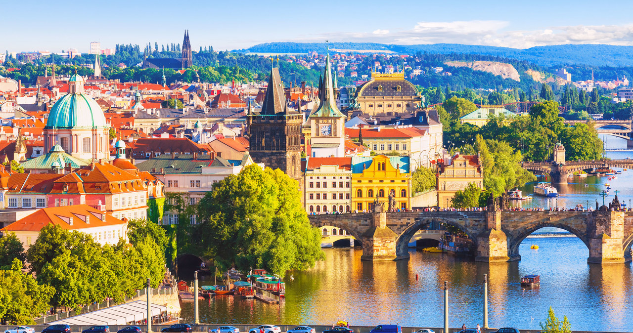 Praga to idealne miejsce na city break /123RF/PICSEL