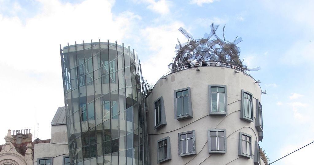 Praga zadziwia architekturą... /Wikipedia