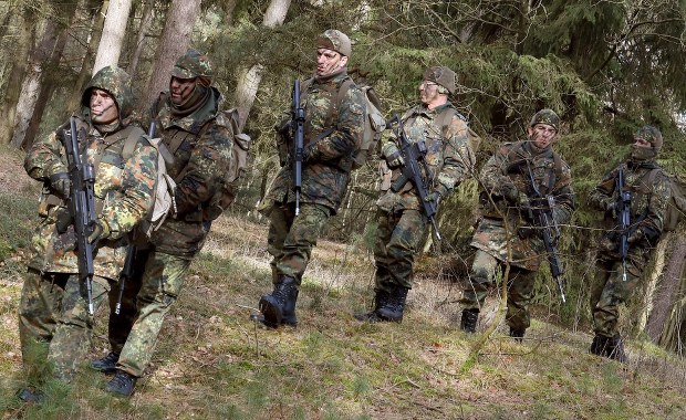 Prasa: Na Węgrzech leczą się Kurdowie ranni w walkach z Państwach Islamskim