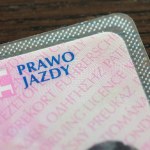 Prawa jazdy wydane przed 2013 rokiem mają defekt i trzeba je wymienić