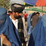 Prawa kobiet w Afganistanie. Talibowie wprowadzają kolejne zakazy