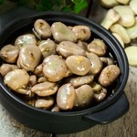 Prawdopodobnie ty też źle gotujesz bób. Wystarczy 1 składnik, by zapomnieć o wzdęciach