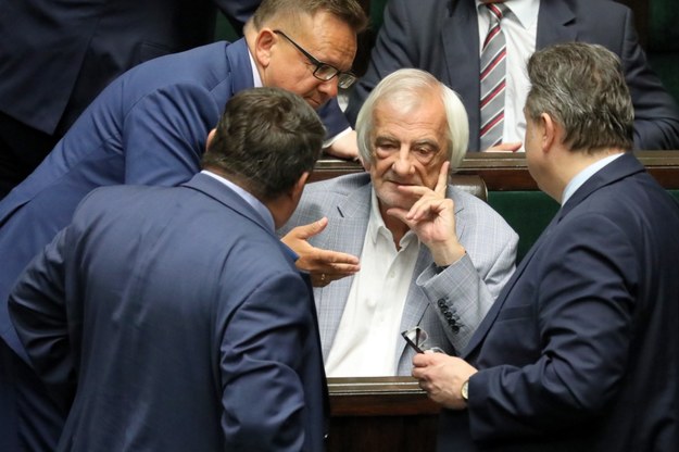 Prawdopodobnie w środę Sejm zbierze się na nadzwyczajnym posiedzeniu /	Tomasz Gzell   /PAP