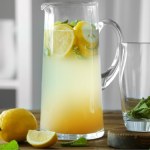 Prawdziwa domowa lemoniada. W upały gasi pragnienie szybciej i lepiej niż woda