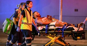 "Prawdziwy bohater". Zobacz moment obezwładnienia jednego z napastników z Sydney