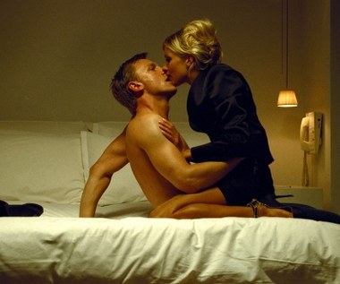 Prawdziwym popisem Craiga był jednak występ w zrealizowanym w tym samym roku filmie "Przekładaniec", który początkowo planowany był jako domknięcie gangsterskiej trylogii Guya Ritchiego ("Porachunki", "Przekręt"). Kreacja bezimiennego handlarza kokainy przyniosła Craigowi nie tylko kolejną nominację do Europejskiej Nagrody Filmowej, ale stanowiła przede wszystkim świetną kartę przetargową w walce o rolę Jamesa Bonda.