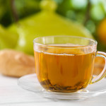 Prawidłowe parzenie herbaty: Czy herbata z cytryną jest szkodliwa?