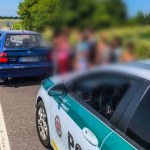 Prawie 20 osób w małej skodzie. Szokująca kontrola policji