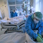 Prawie 22 tys. nowych zakażeń koronawirusem w Polsce. Ponad 2300 zajętych respiratorów