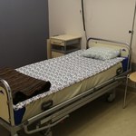 ​Prawie 3,5 tys. łóżek zniknęło ze szpitali. "Pacjenci są bezpieczni"