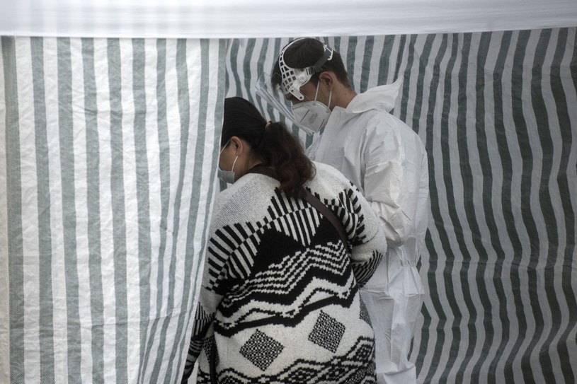 Prawie 3,5 tys. nowych zakażeń w Czechach /MICHAL CIZEK/AFP/ /AFP