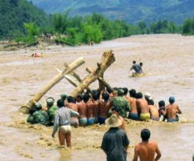 Prawie 300 ofiar powodzi
