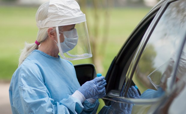 Prawie 9 tys. nowych zakażeń koronawirusem. Najwięcej w woj. mazowieckim