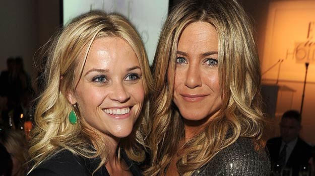 Prawie jak siostry: Reese Witherspoon i Jennifer Aniston / fot. Jason Merritt /Getty Images/Flash Press Media