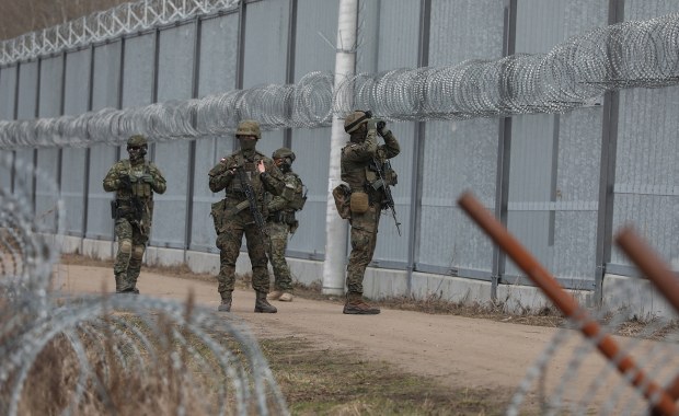 Prawo do składania wniosków o azyl zawieszone