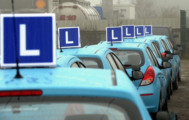 Prawo jazdy może stracić kilkaset osób /Marcin Bielecki /PAP