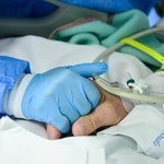 Prawo.pl: 30 tysięcy medyków wróci do szpitali 