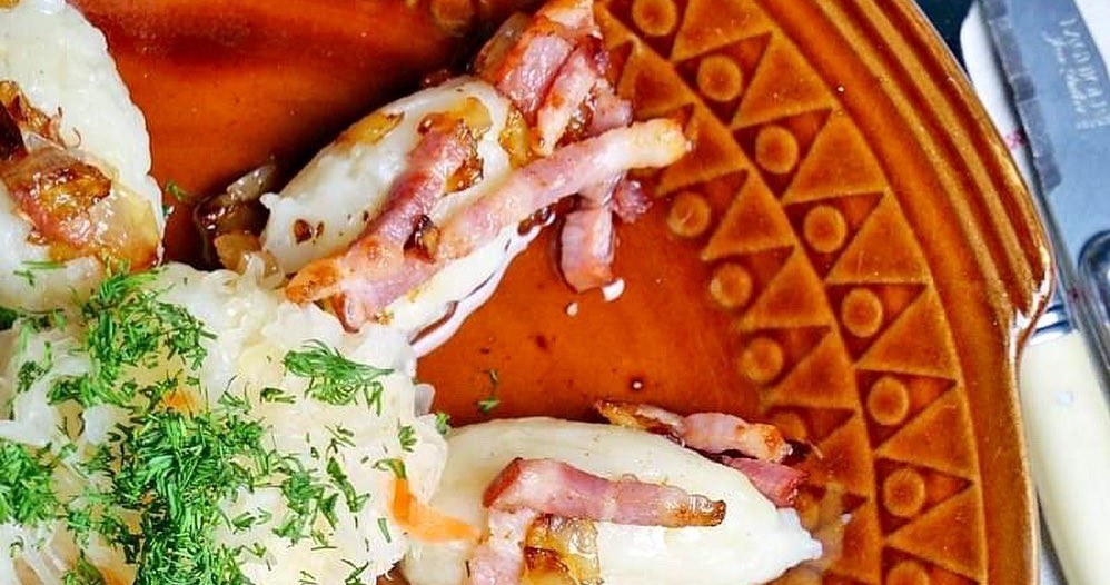 Пражухи чудово смакують з беконом та цибулею, обсмаженою на ріпаковій олії /Domena publiczna