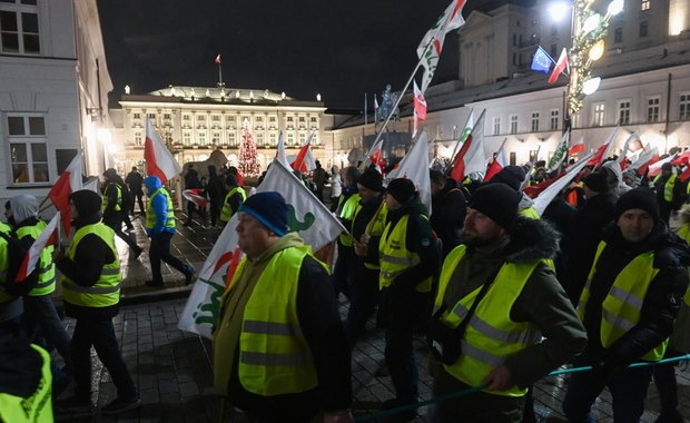 "Precz z zielonym ładem - zbrodniczym dla Polski układem". Protest rolników w Warszawie 