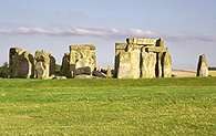 Prehistoryczna szuka, megality ze Stonehenge /Encyklopedia Internautica