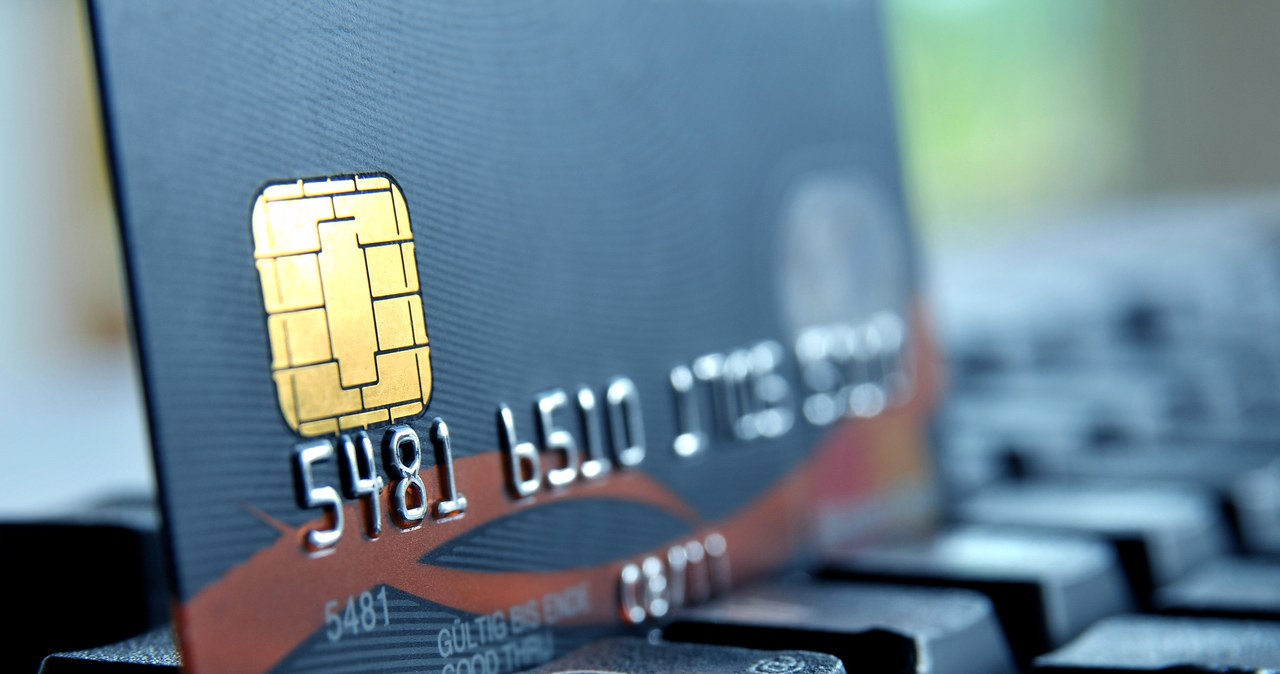 Premia za założenie konta, korzystanie z karty czy płatności BLIKIEM. Banki w kwietniu oferują ciekawe promocje /123rf.com /123RF/PICSEL