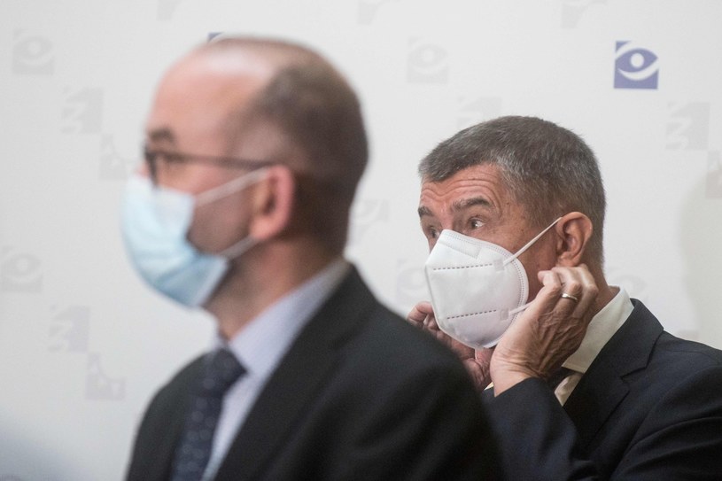 Prime Minister Andrzej Bobbis (right) and Health Minister John Platney / AFP