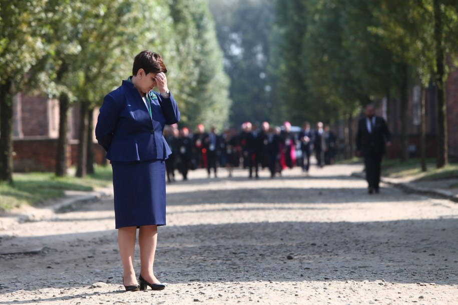 Premier Beata Szydło czeka na papieża Franciszka /Leszek Szymański /PAP