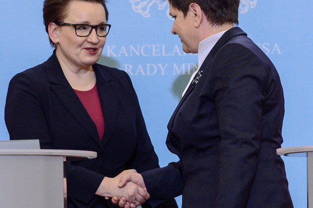 Premier Beata Szydło i minister edukacji narodowej Anna Zalewska /PAP/Jakub Kamiński  /PAP