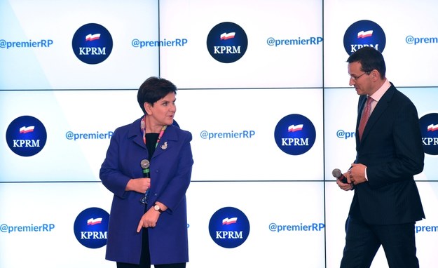 Premier Beata Szydło i wicepremier, minister finansów i rozwoju Mateusz Morawiecki /Radek Pietruszka /PAP