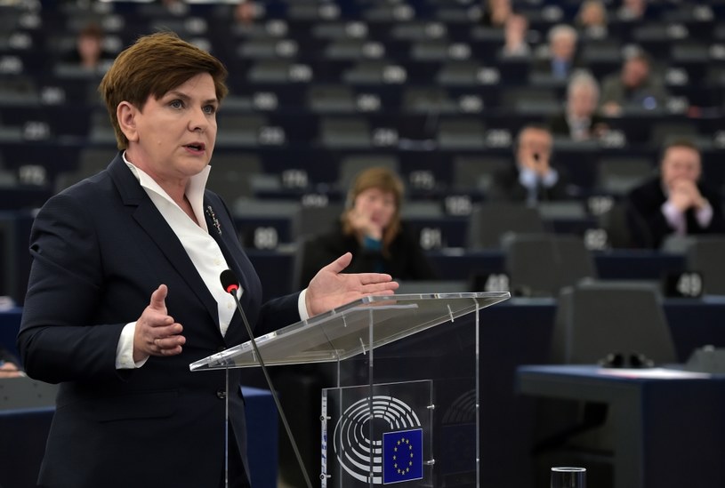 Premier Beata Szydło podczas debaty w europarlamencie, Strasburg, zdj. z 19 stycznia 2016 /PATRICK HERTZOG /AFP