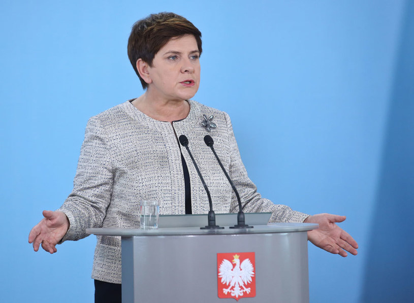 Premier Beata Szydło podczas konferencji prasowej po posiedzeniu rządu /Rafał Guz /PAP
