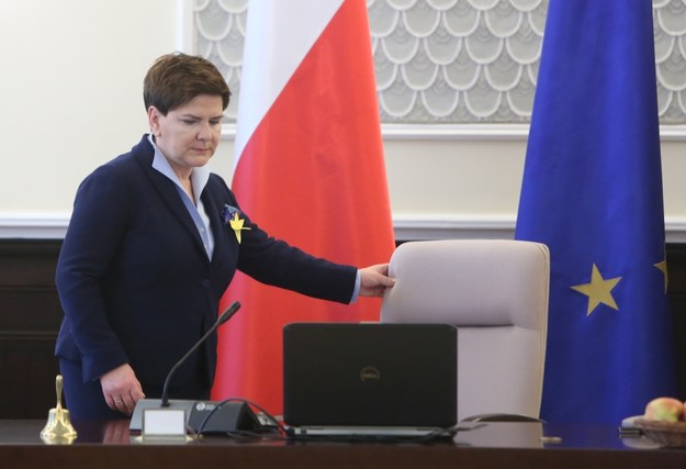 Premier Beata Szydło podczas posiedzenia rządu /Leszek Szymański /PAP