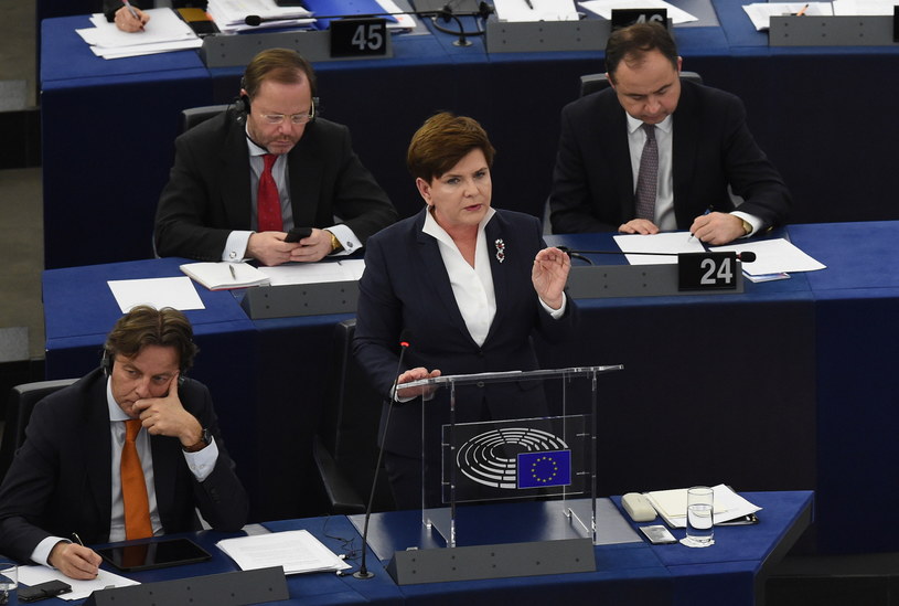 Premier Beata Szydło podczas wystąpienia w Parlamencie Europejskim /Radek Pietruszka /PAP