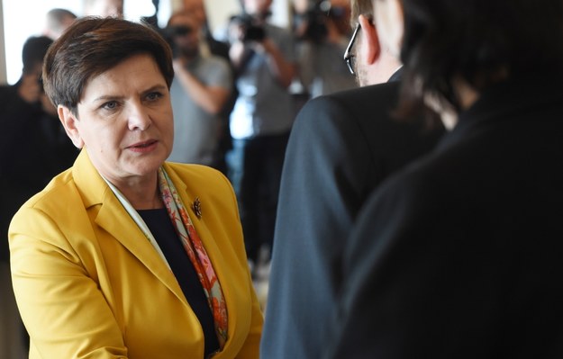 Premier Beata Szydło przed wtorkowym posiedzeniem rządu /Radek Pietruszka /PAP