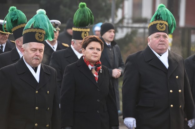 Premier Beata Szydło rano uczestniczyła w uroczystościach barbórkowych z górnikami w rodzinnych Brzeszczach /Jacek Bednarczyk  (PAP) /PAP