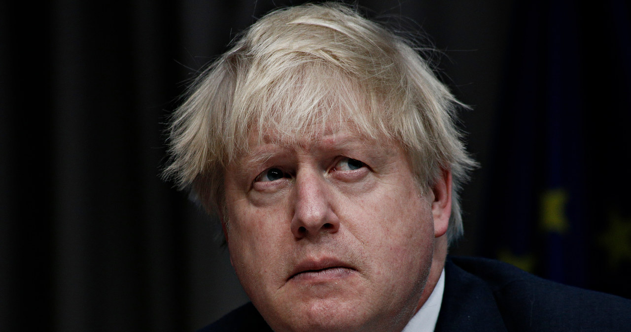 Premier Boris Johnson wstrząśnięty liczbą zgonów z powodu Covid-19